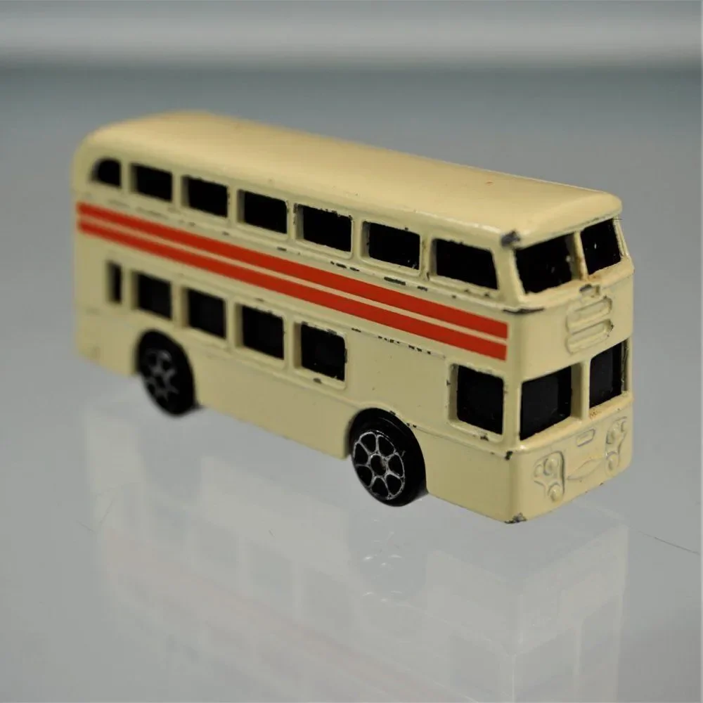 Vintage Maisto Daimler Double Decker Bus Diecast Toy Car